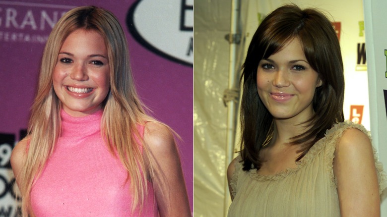 Imagen dividida de Mandy Moore como rubia a la izquierda y morena a la derecha.
