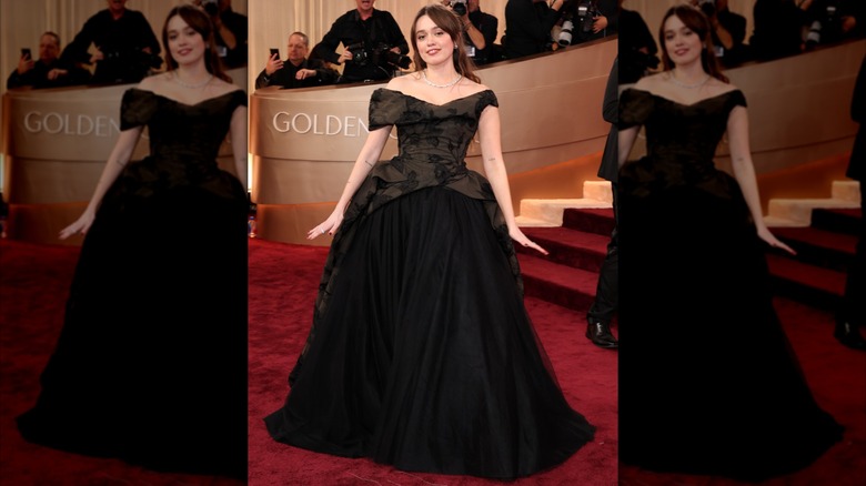 Aimee Lou Wood en los Globos de Oro 2026.