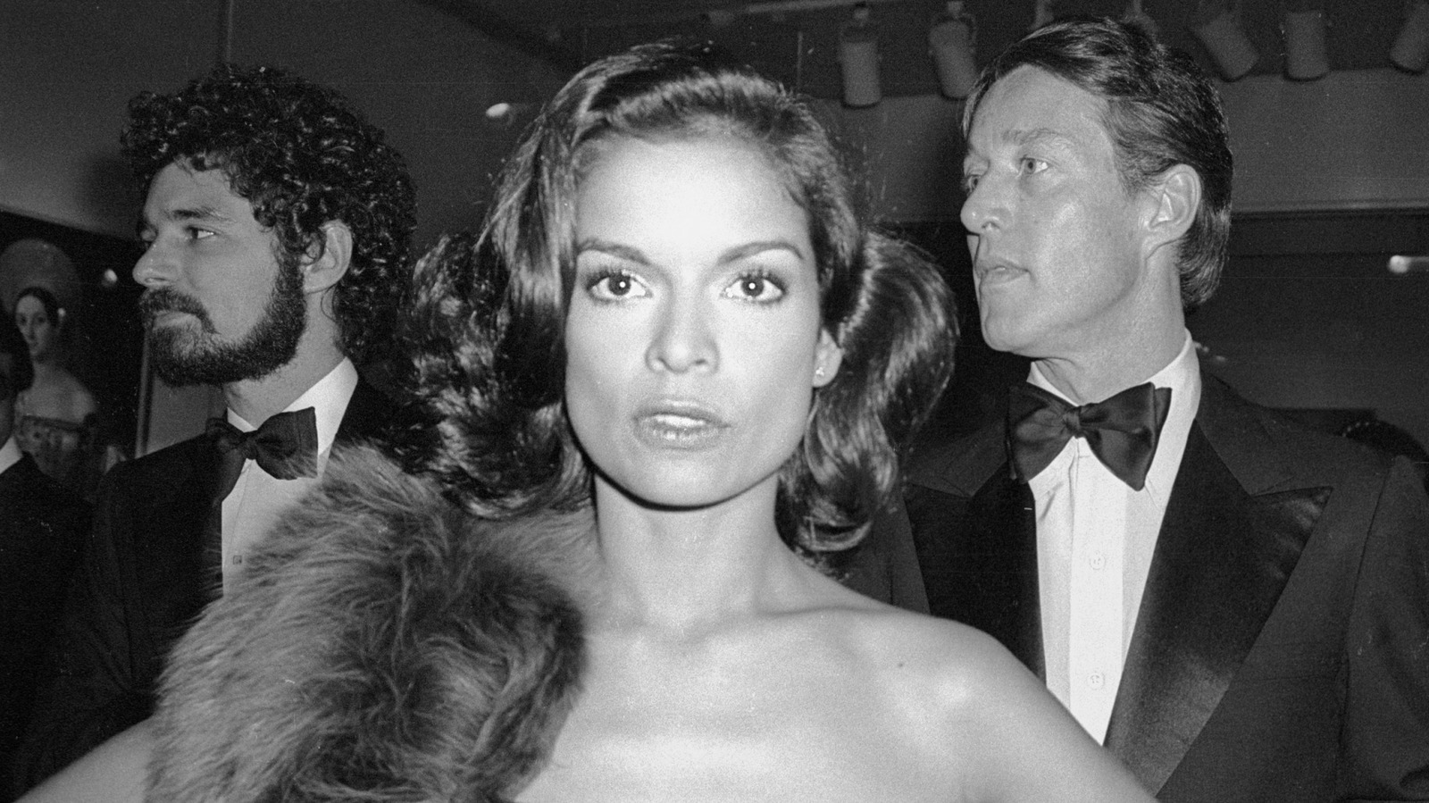 10 fotos de Bianca Jagger que muestran por qué era un ícono de la moda en la década de 1970
