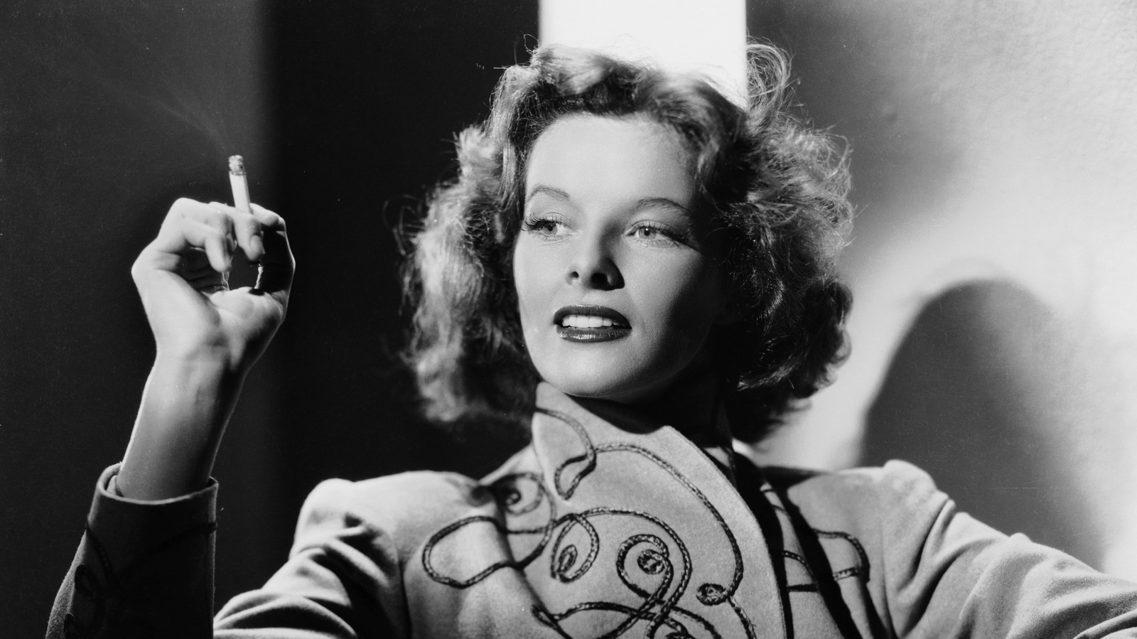 Katharine Hepburn no tuvo hijos por elección propia y abrió el camino para otras mujeres impulsadas por su carrera