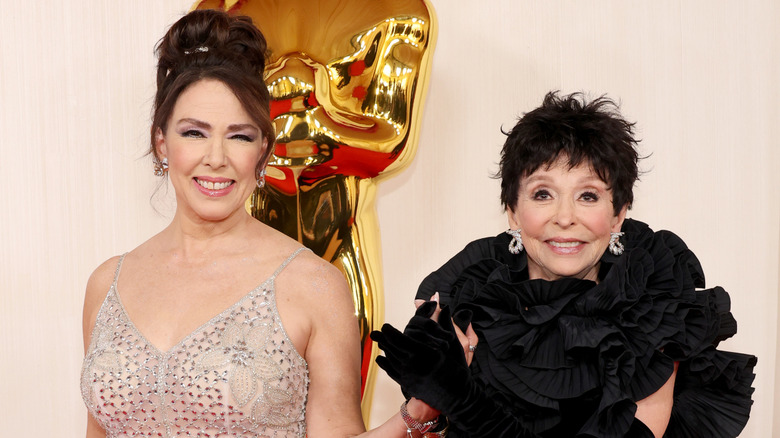 Fernanda Luisa Gordon y Rita Moreno en los Oscar 2024
