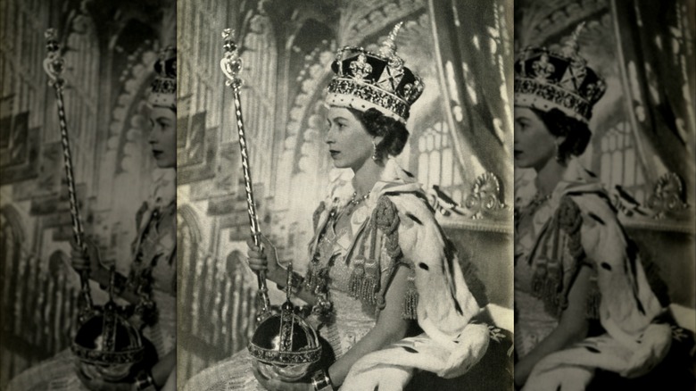 Un retrato de la reina Isabel II en su coronación.