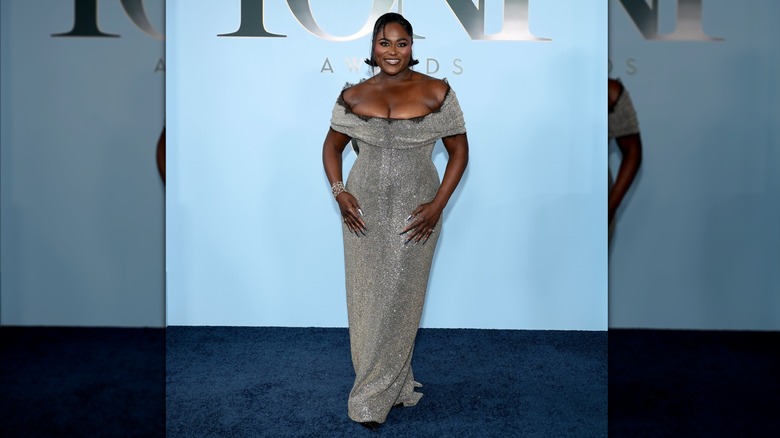 Danielle Brooks con un vestido que no le queda bien en los Premios Tony 2026