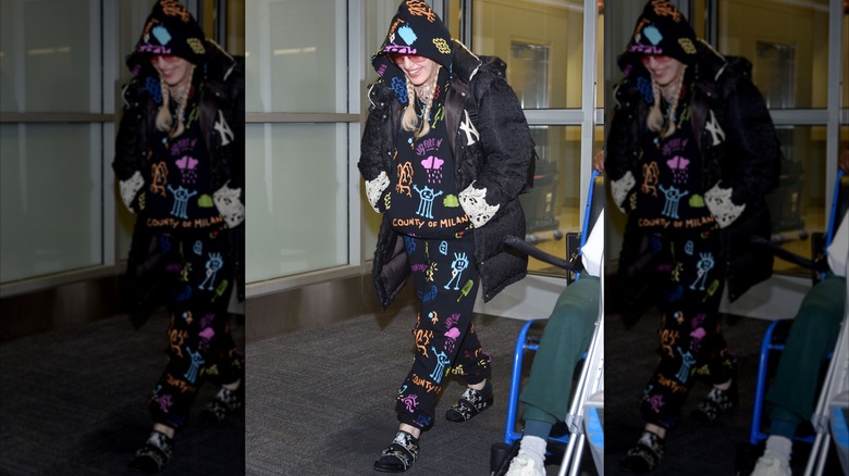 Madonna en 2019 con un chándal estampado de colores