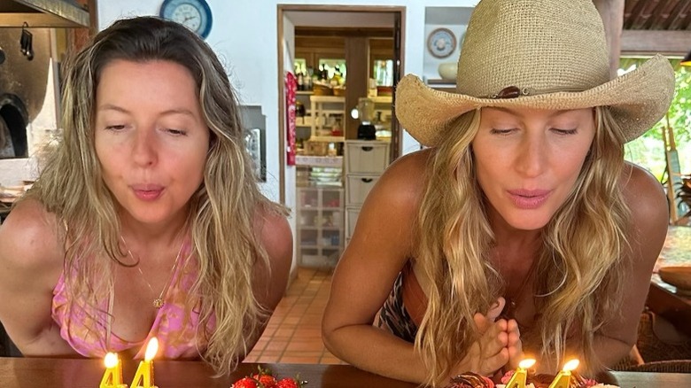 Pati y Gisele Bündchen soplan las velas de su cumpleaños