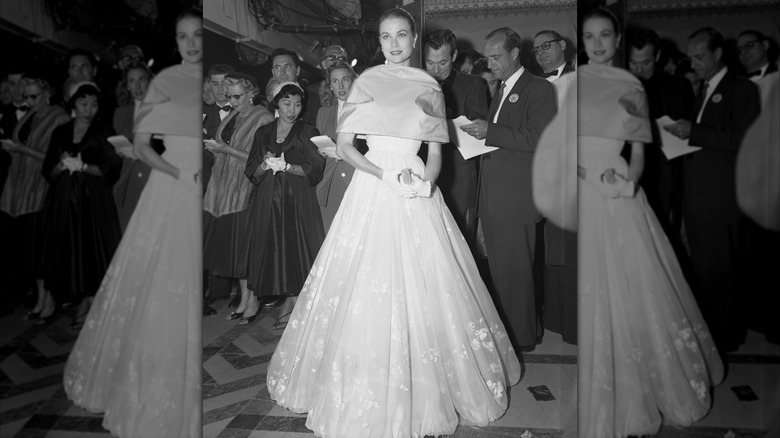 Grace Kelly en la 28ª edición anual de los Premios de la Academia en Hollywood en marzo de 1956