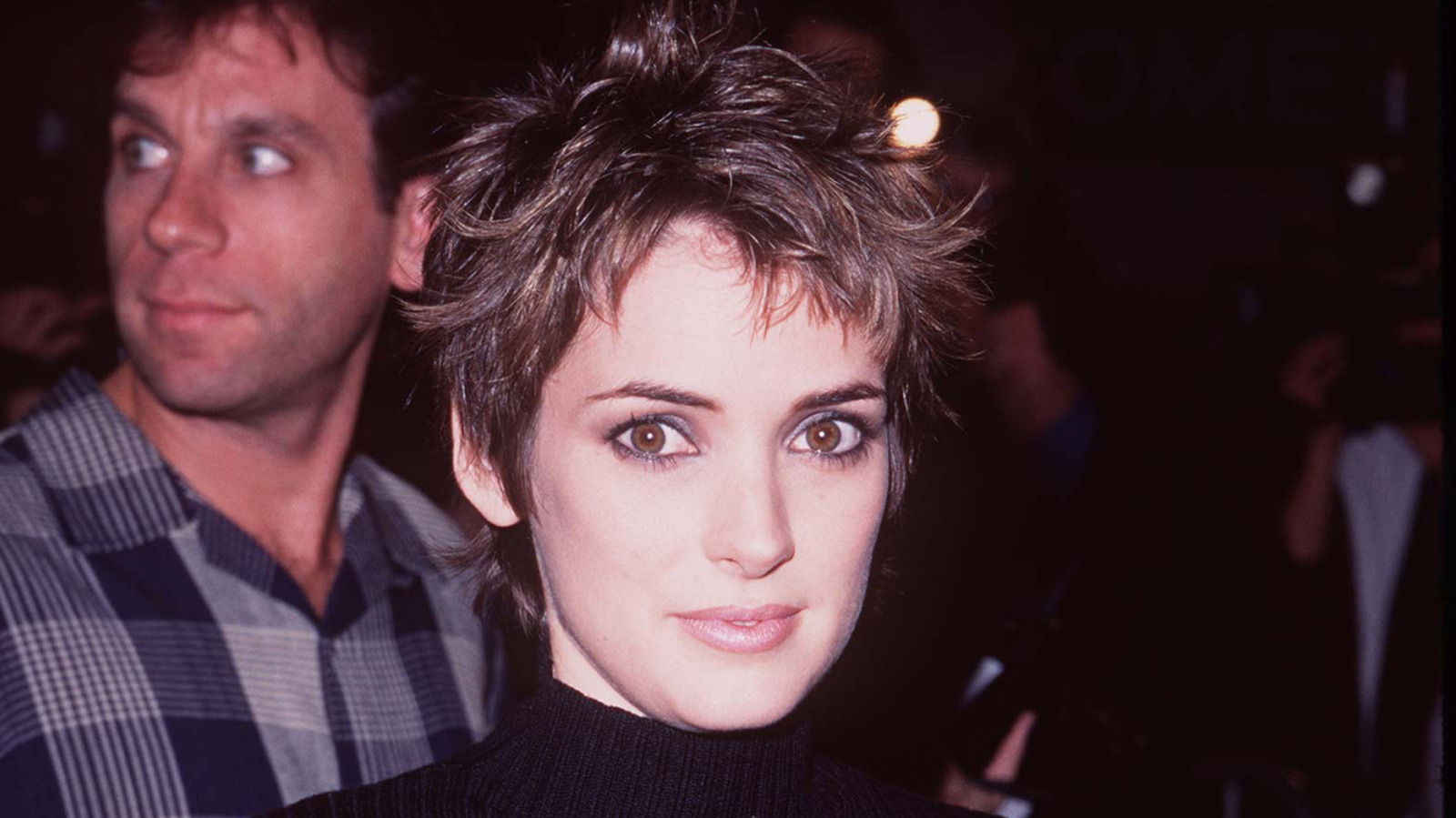 Tendencias del cabello de los 90 Las mujeres mayores pueden (y deberían) seguir luciendo