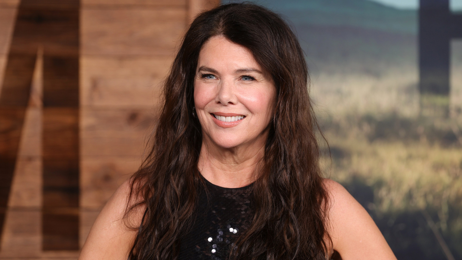 El cabello natural de Lauren Graham es muy diferente de su estilo normal