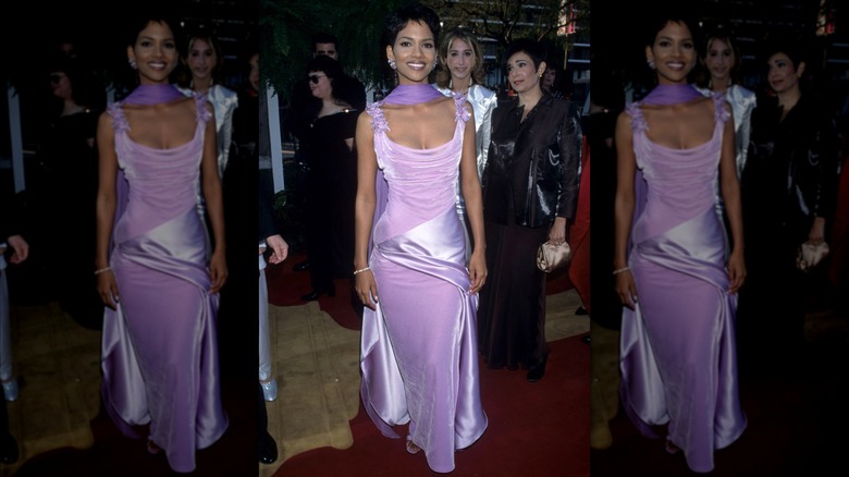 Halle Berry en los Premios de la Academia en 1996