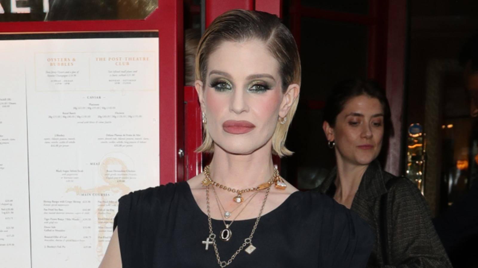 Kelly Osbourne se mantuvo fiel a su estilo característico del rock 'n' roll en 2026 Royal Ascot