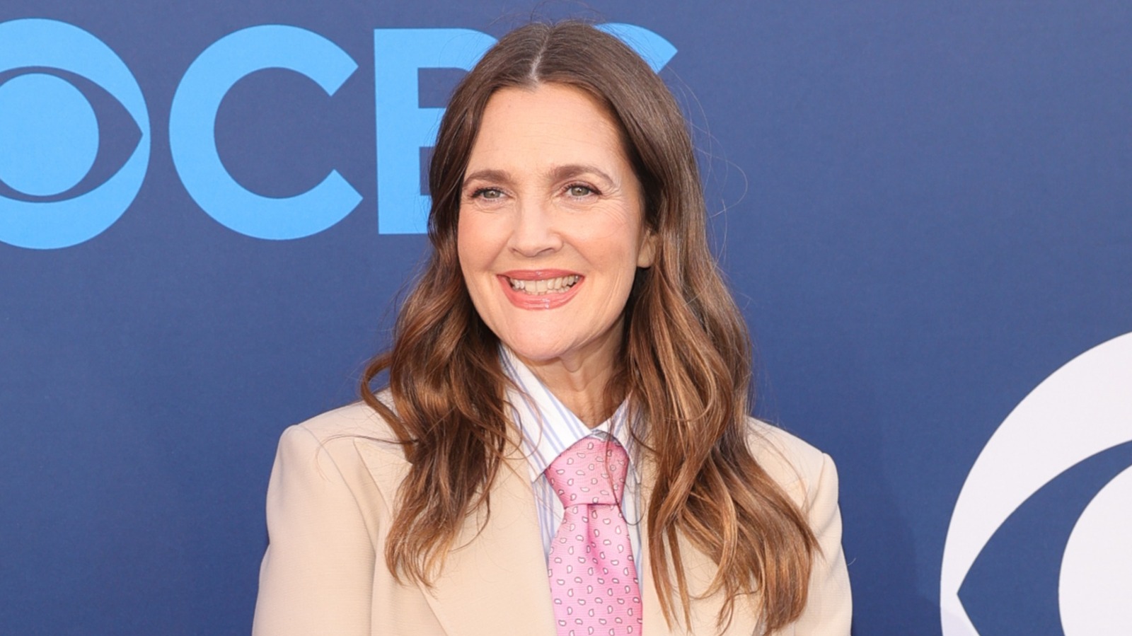 'Es un honor ganarse cada línea': Drew Barrymore no se arrepiente de reírse (o de envejecer naturalmente)
