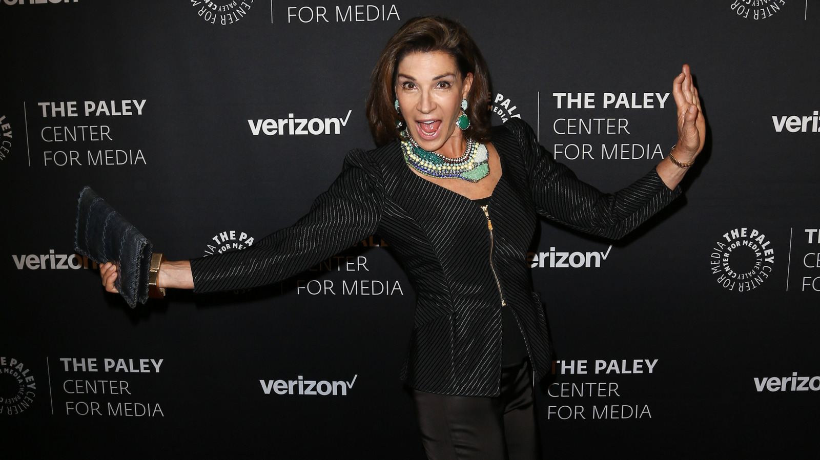 Una foto retrospectiva de la estrella de HGTV Hilary Farr y su hijo demuestran que está envejeciendo como un buen vino