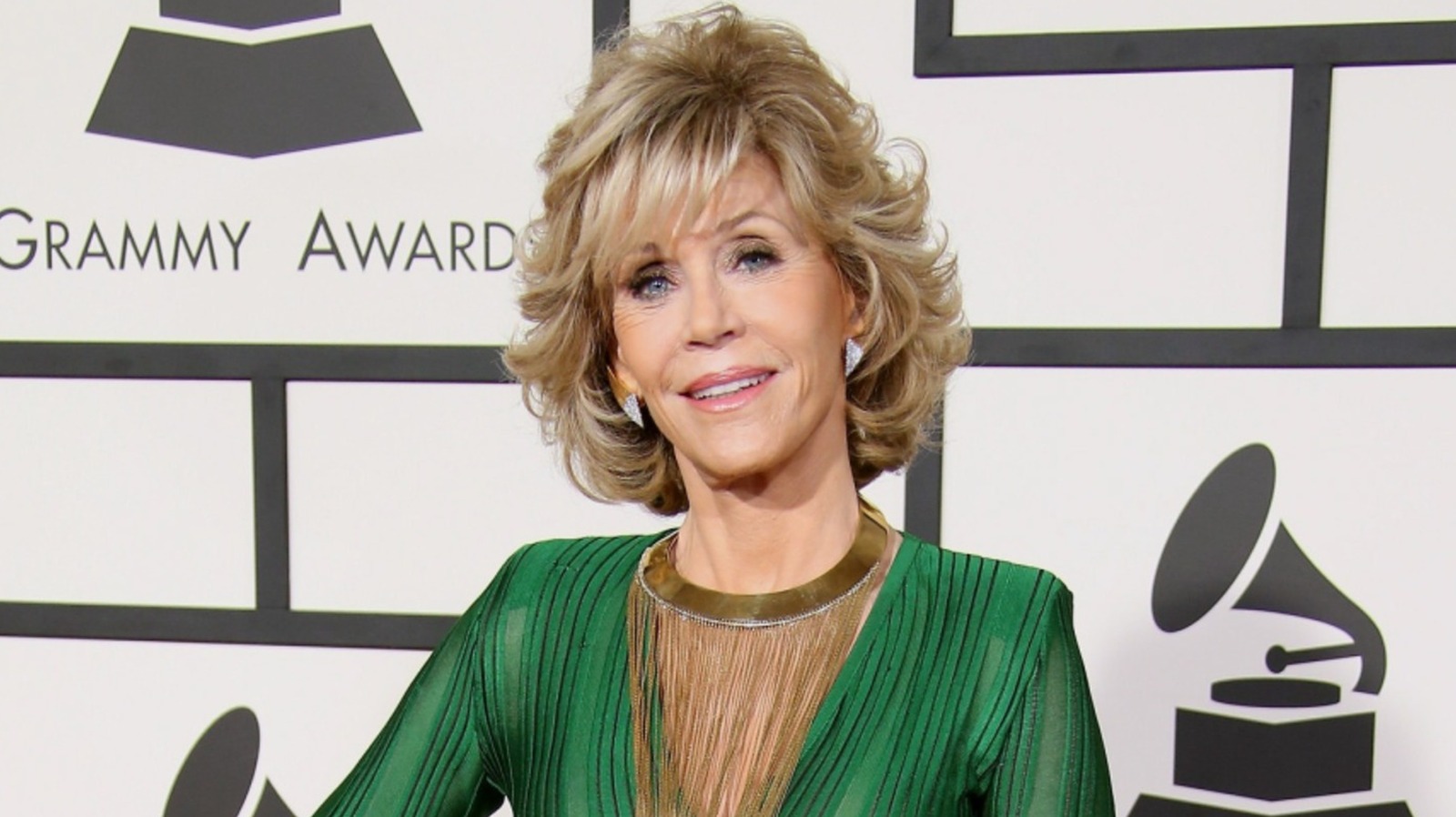 9 looks de entrega de premios que muestran por qué Jane Fonda rara vez está en la lista de las peor vestidas