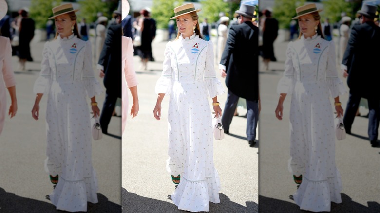 Alizee Thevenet en Royal Ascot 2026 con un vestido blanco