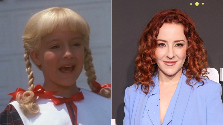 Imagen de lado a lado de Olivia Hack como Cindy Brady a la izquierda y con el pelo rojo en un evento de alfombra roja de los últimos años a la derecha.