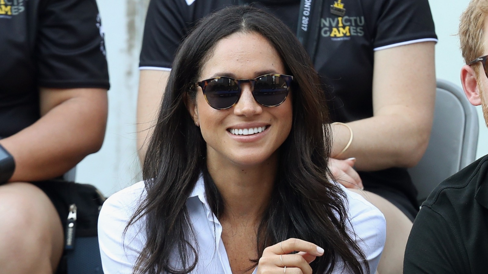 El ex estilista de Kate Middleton muestra sutilmente amor por el estilo de Meghan Markle: cómo conseguir el look
