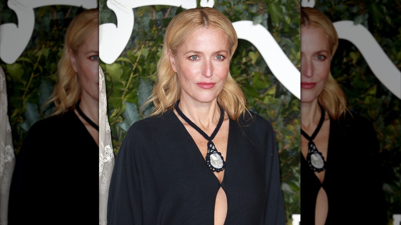 Gillian Anderson en los Fashion Awards de 2021.