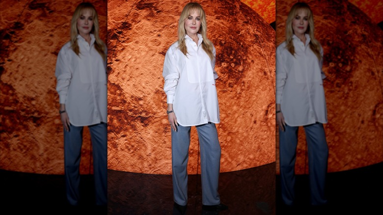 Nicole Kidman en jeans en la Semana de la Moda de París en octubre de 2025