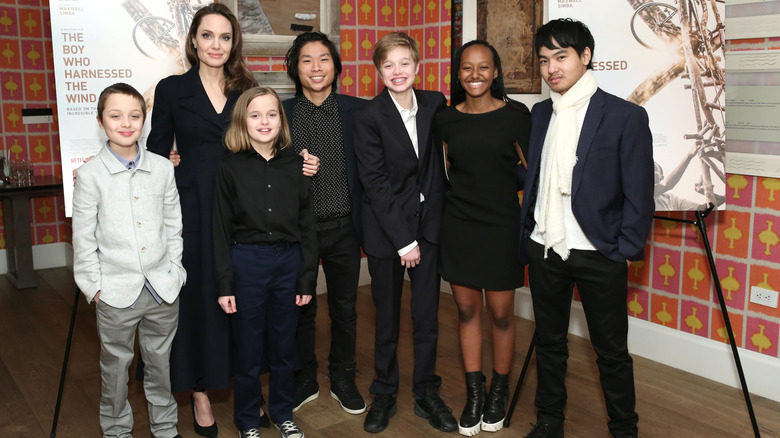 Angelina Jolie y sus hijos en una proyección especial de El niño que dominó el viento