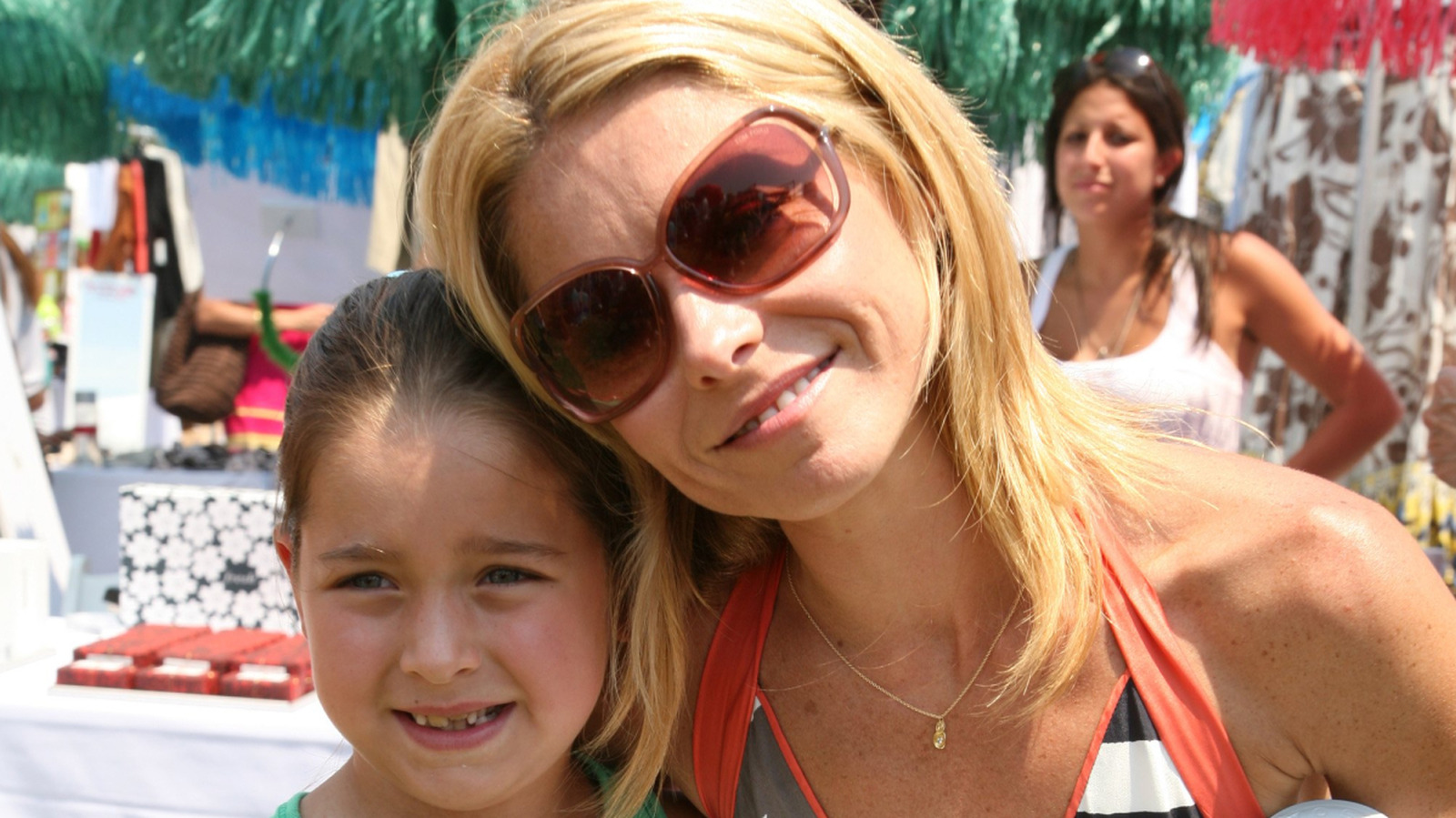 La hija de Kelly Ripa, Lola Consuelos, ha crecido hasta ser hermosa