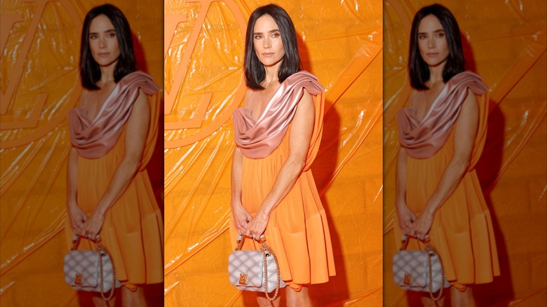 Jennifer Connelly posa con un vestido naranja