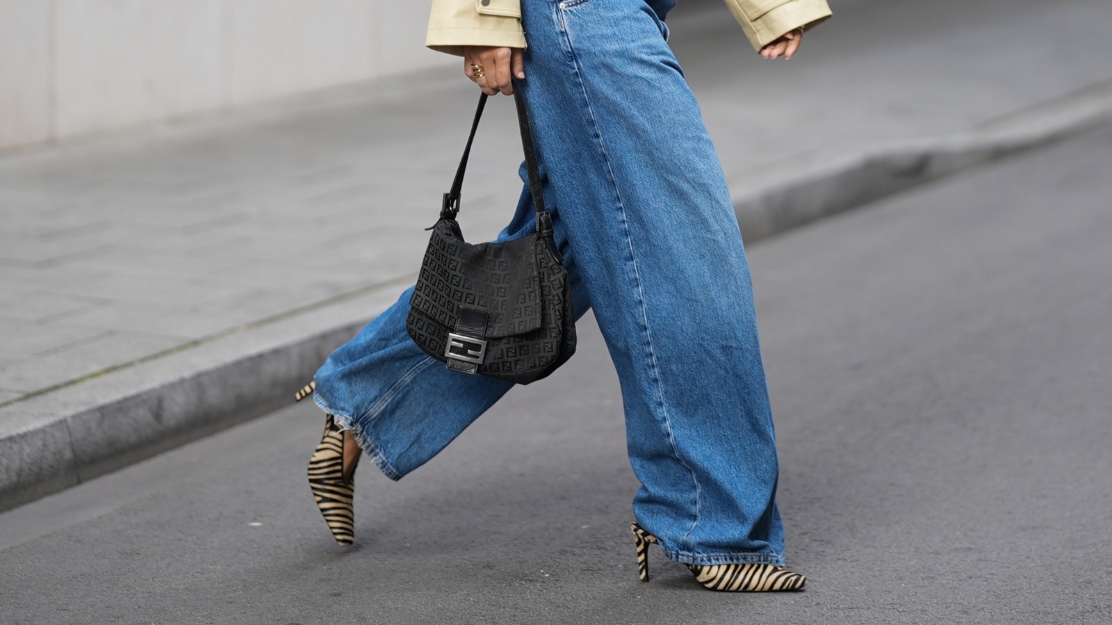 Tendencias del denim que quedarán firmemente obsoletas en 2026