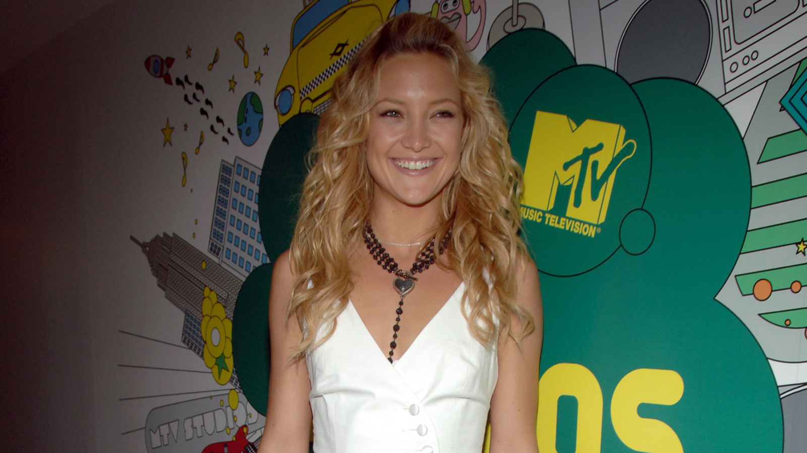 El atuendo de Kate Hudson de 2006 lleno de tendencias de principios de agosto que regresaron
