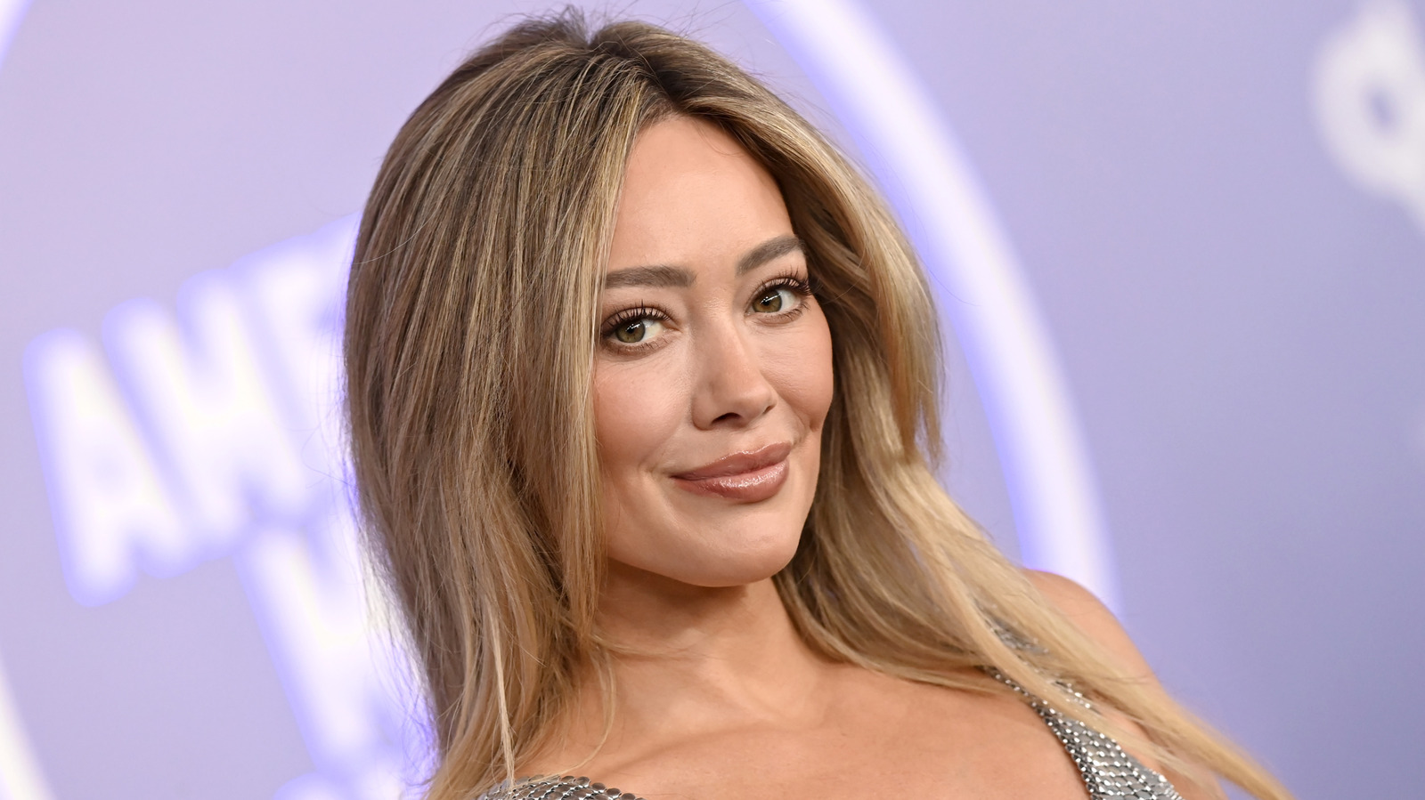 La evolución del color del cabello de Hilary Duff demuestra que puede lograr cualquier look