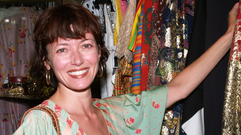 Mia Sara de compras en 2006