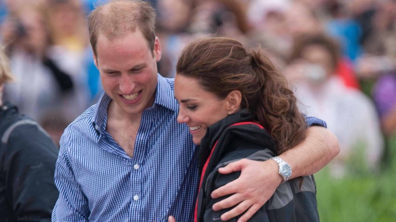 Kate Middleton y el príncipe William después de un paseo en barco en su viaje de 2011 a Canadá.
