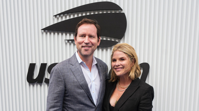 Henry Chase Hager y Jenna Bush Hager asisten al Campeonato Abierto de Tenis de Estados Unidos en el Centro Nacional de Tenis Billie Jean King de la USTA el 5 de septiembre de 2025 en la ciudad de Nueva York.