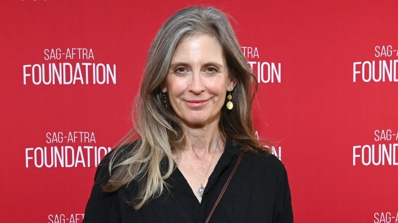 Helen Slater en la alfombra roja