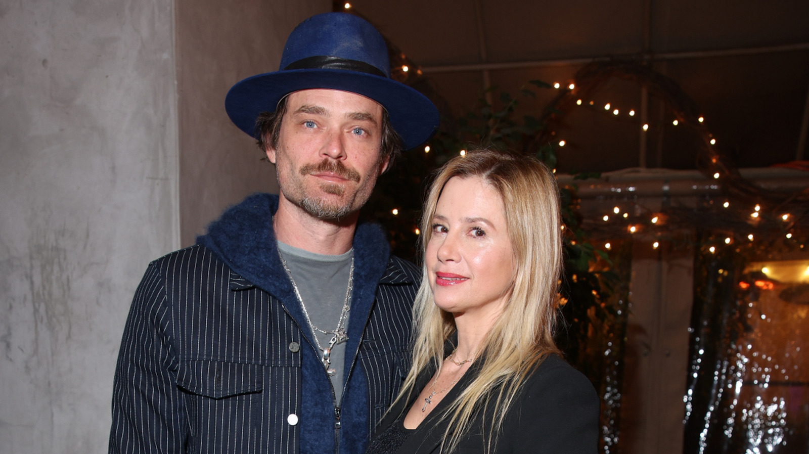Mira Sorvino y su esposo Christopher Backus son objetivos totales de pareja: 'Mi inspiración artística'