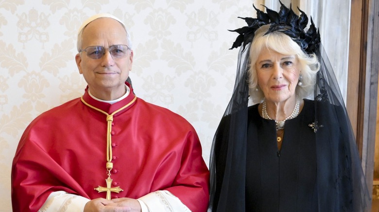 La reina Camilla y el Papa León XIV en octubre de 2025.