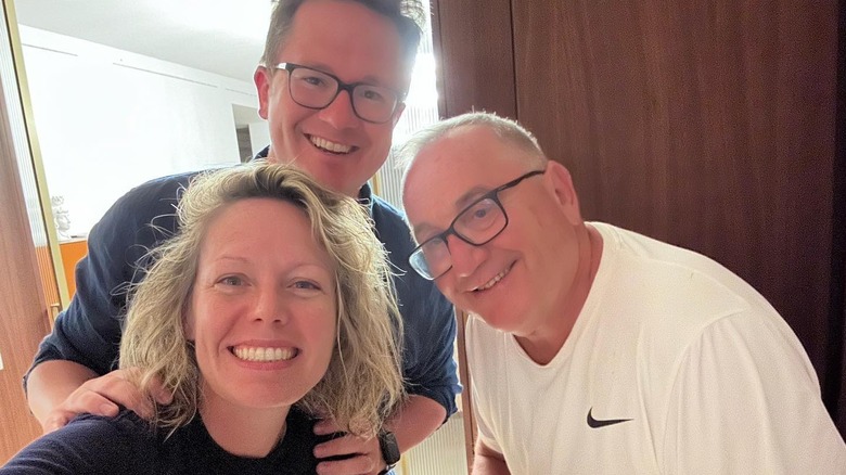 Selfie sin maquillaje de Dylan Dreyer con familiares