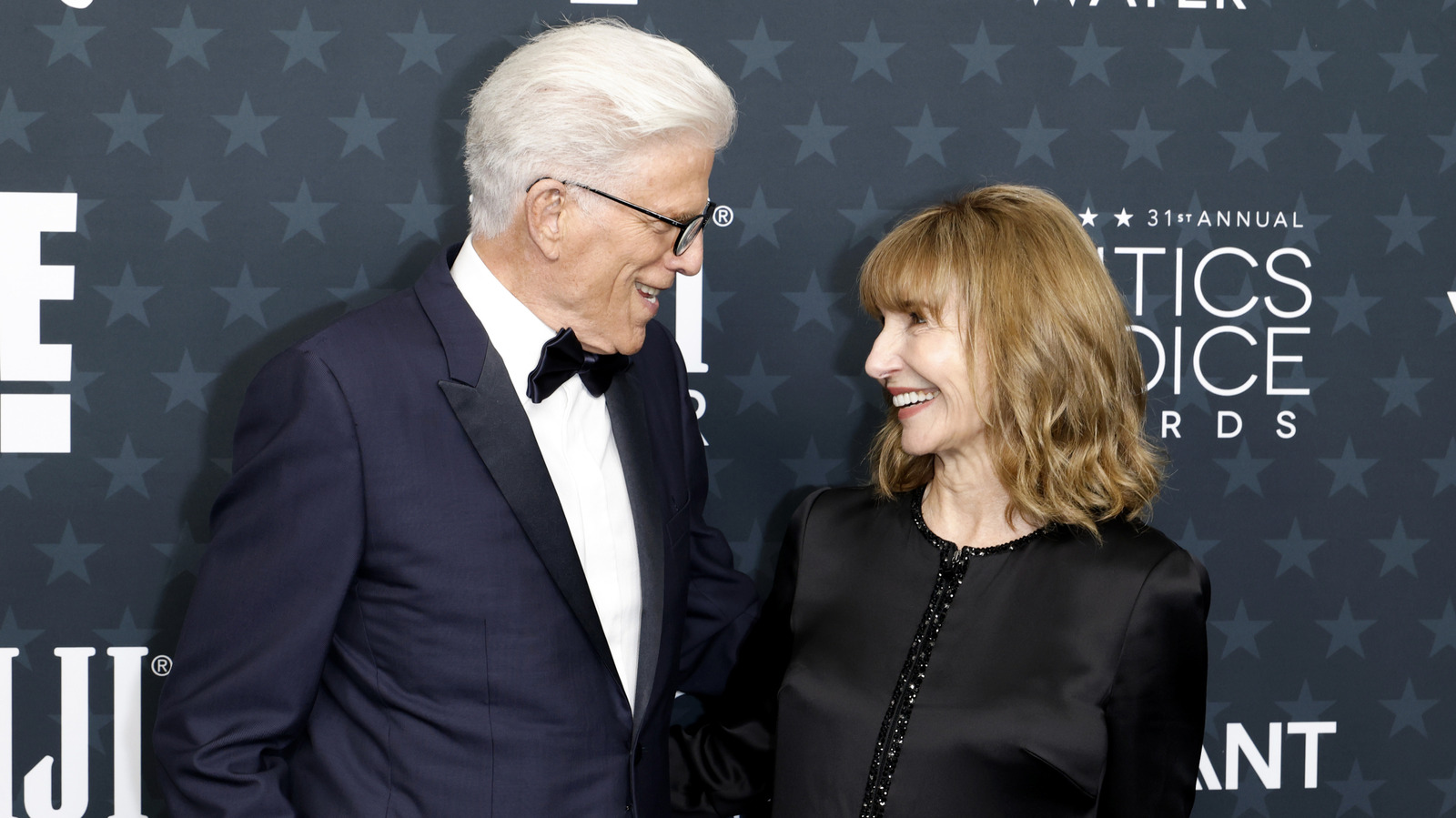 Dulces fotos de Mary Steenburgen y Ted Danson a lo largo de su matrimonio de más de 30 años