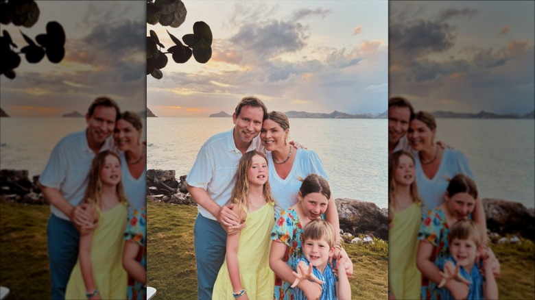 Henry Hager, Jenna Bush Hager y sus tres hijos en la isla Nevis.