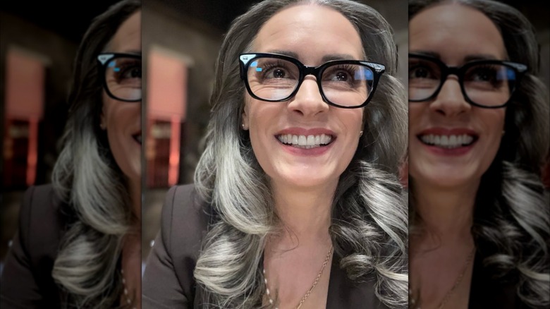 Una selfie de Paget Brewster.