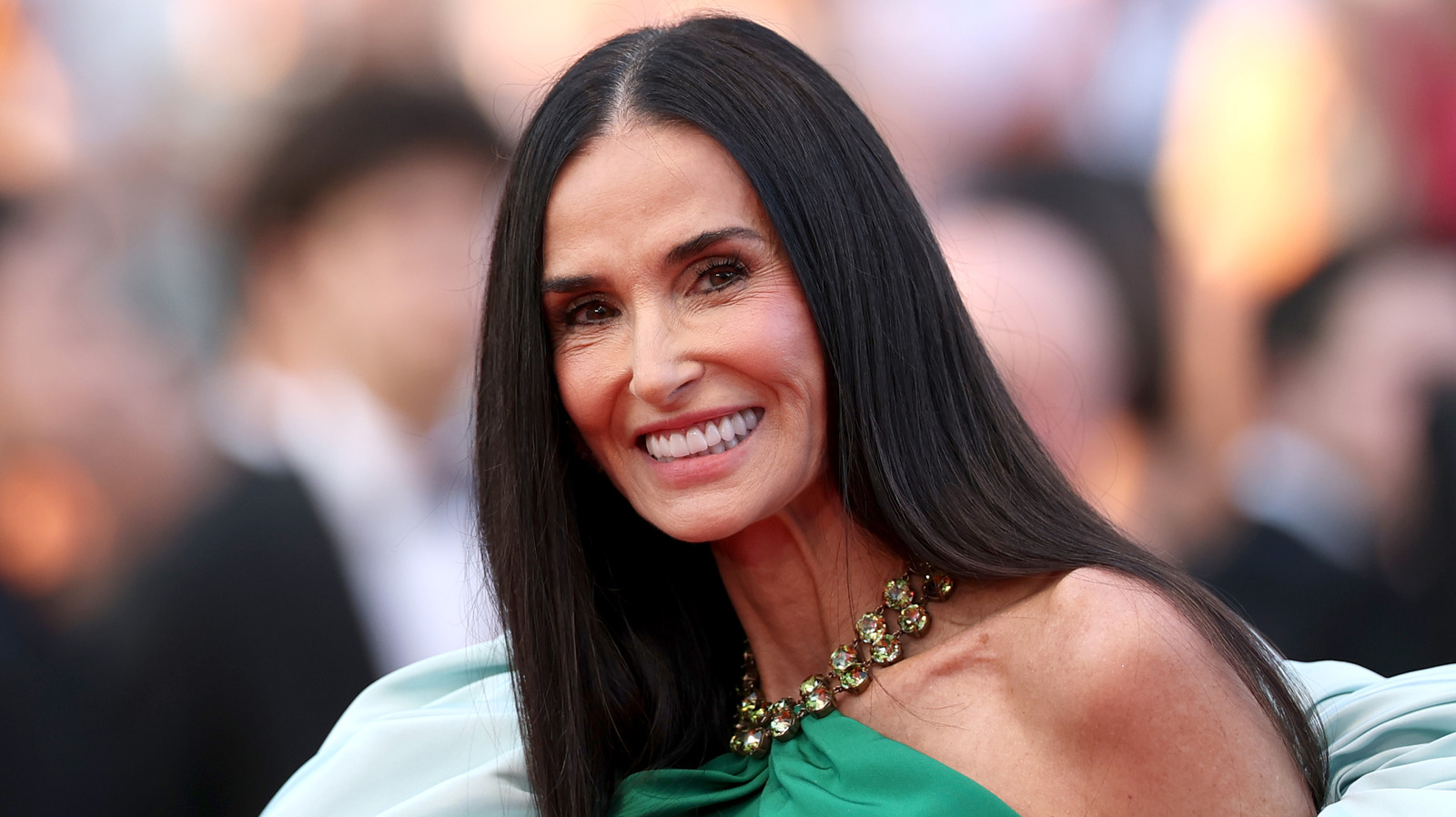 Demi Moore vivió una infancia difícil pero reescribió la narrativa con sus propios hijos