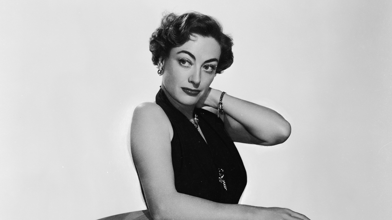 Cita del día de Joan Crawford: 'El amor es como un fuego...'