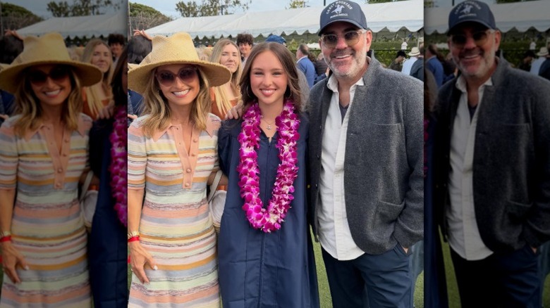 Giada De Laurentiis, su hija Jade y Shane Farley en su graduación de la escuela secundaria