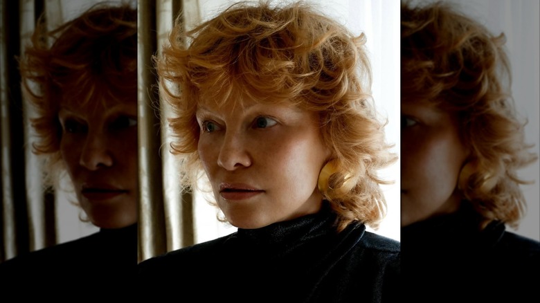 Pamela Anderson con el pelo rojo.