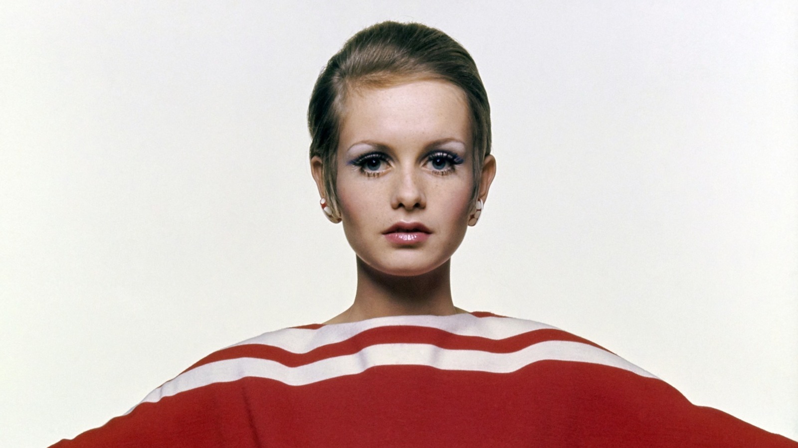 Los looks de maquillaje más icónicos de modelos legendarias de los años 60