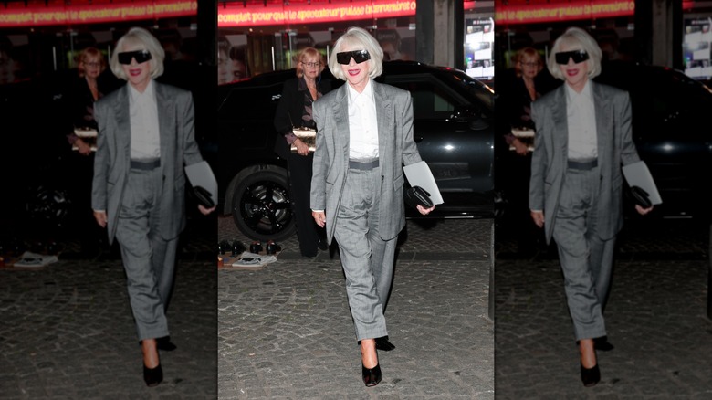Helen Mirren asiste al desfile Stella McCartney Womenswear S/S 2026 en septiembre de 2025.