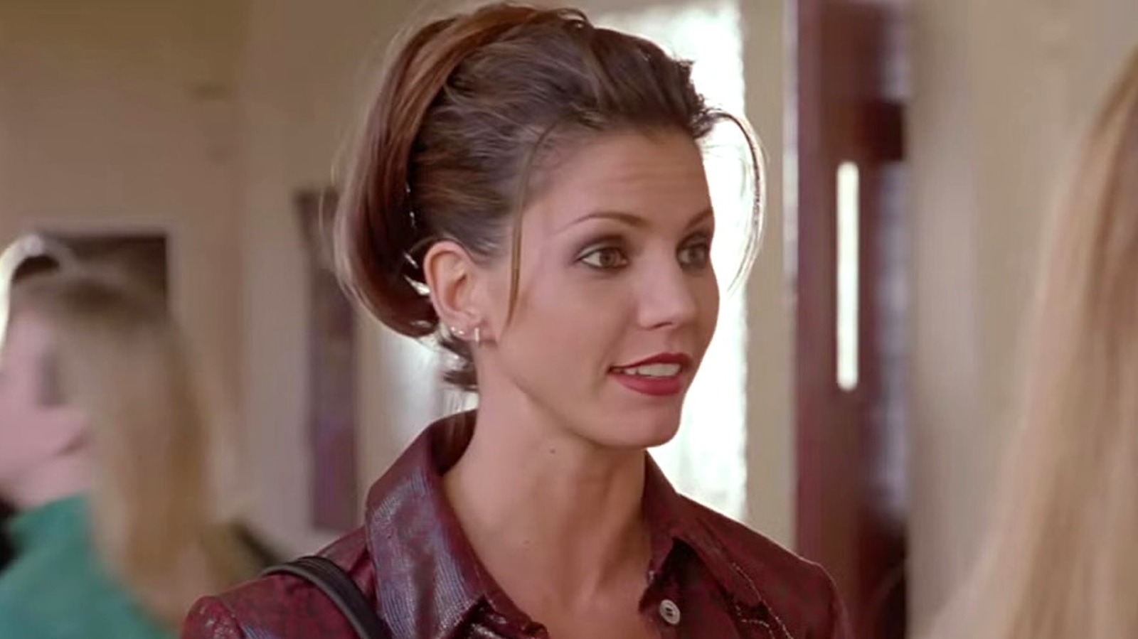 La estrella de Buffy, la cazavampiros, Charisma Carpenter, sigue siendo un nocaut hoy
