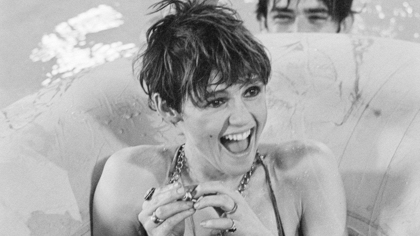 Fotos retrospectivas de la legendaria modelo de los años 60, Edie Sedgwick, que capturan completamente la época