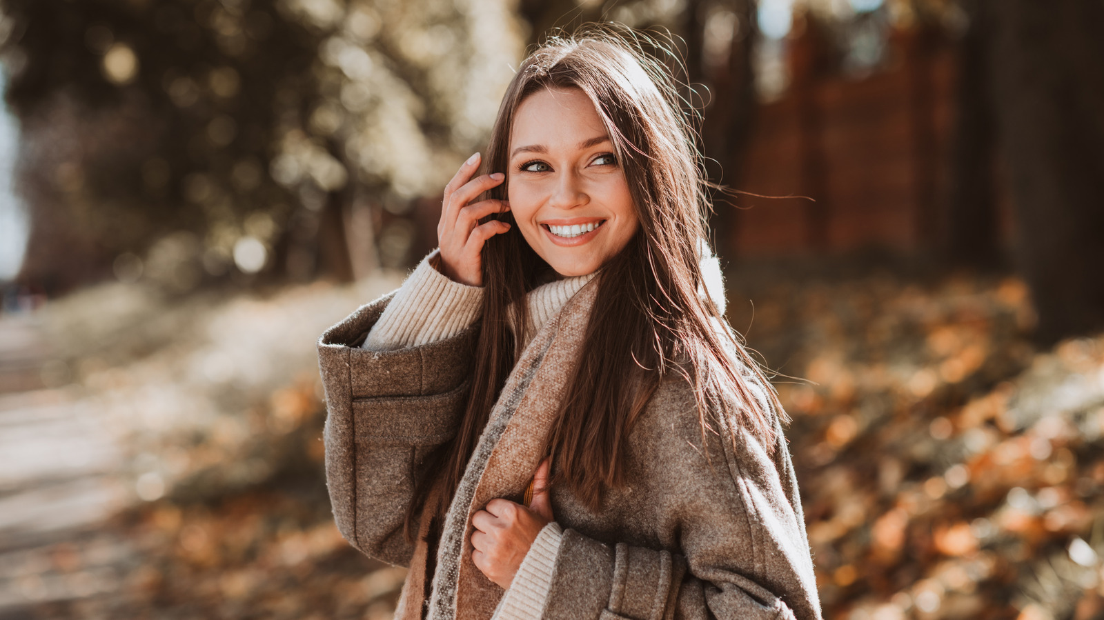 Tendencias de estilo de otoño que antes estaban de moda y que están firmemente obsoletas en 2026