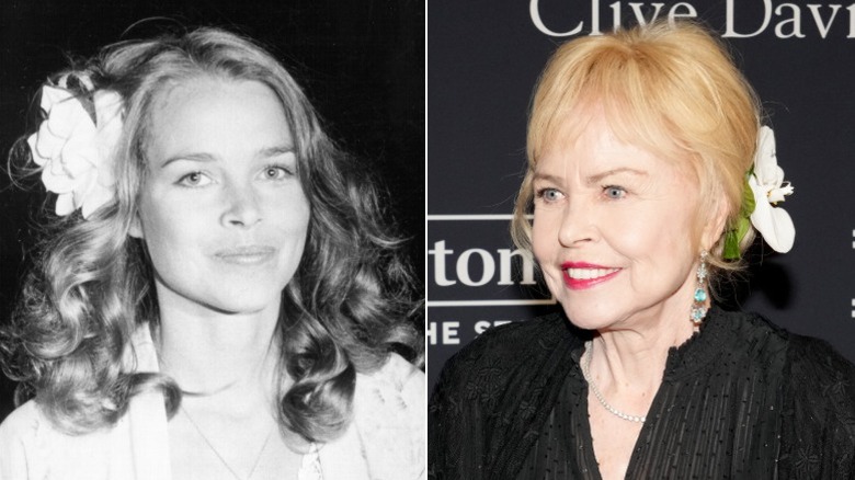 Michelle Phillips luciendo flores en el pelo para eventos de Hollywood