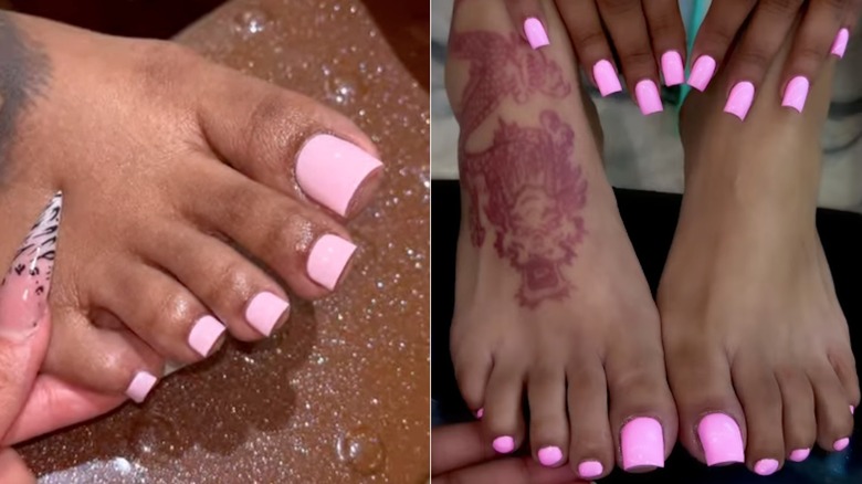 Lado a lado: pies de tonos intensos con uñas de color rosa claro y brillante