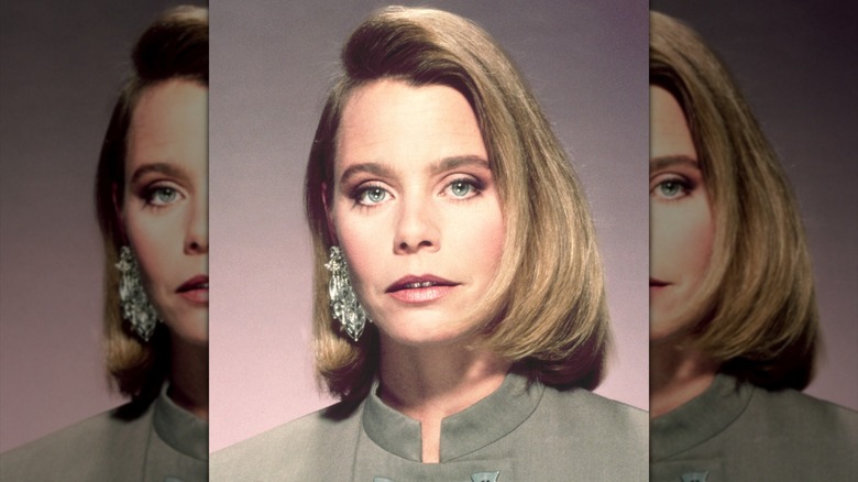 Susan Dey con un globo volteado en 1985